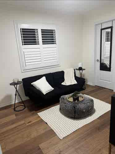 PRIVATE ROOM FOR RENT- FAMILY HOME