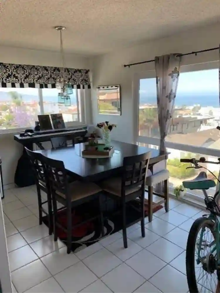 Apartment with panoramic beach view