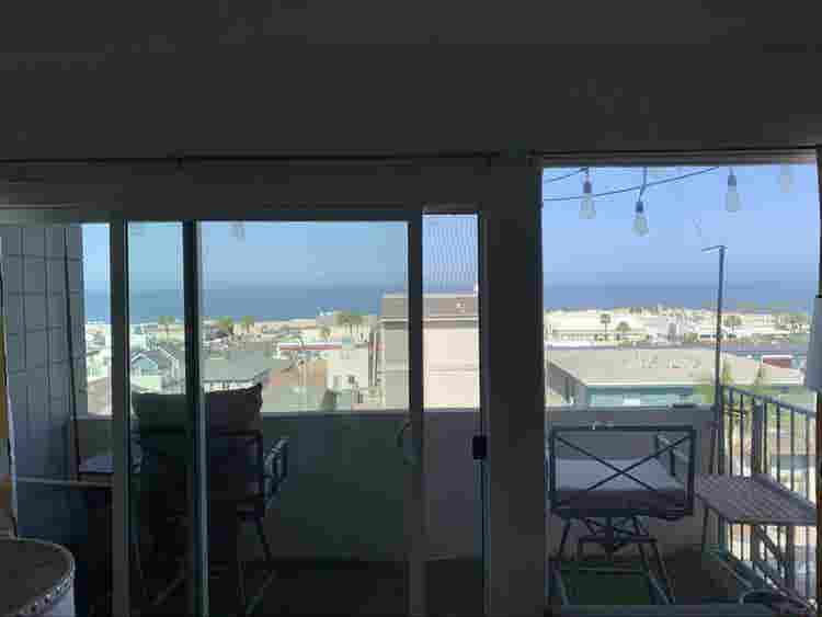 Apartment with panoramic beach view