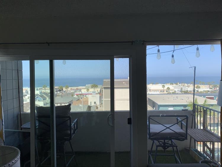 Apartment with panoramic beach view