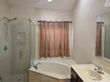 Large Private Ensuite in Southport