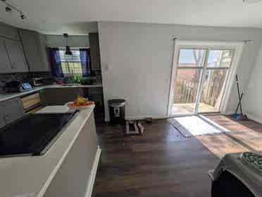 Clean room for rent