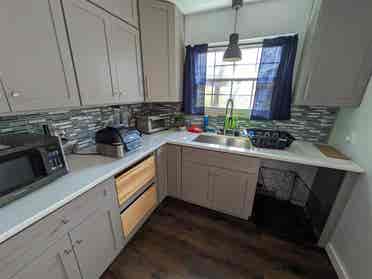 Clean room for rent