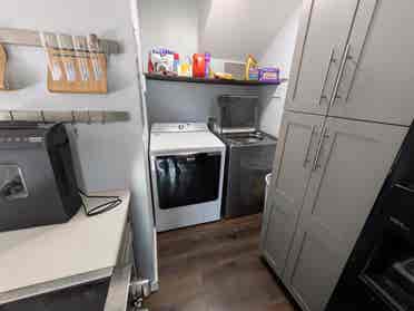 Clean room for rent