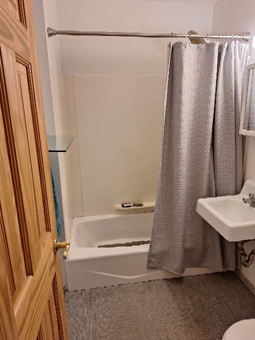 E. Harlem Modern 2bed . Ready Now!