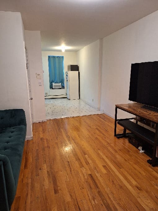 E. Harlem Modern 2bed . Ready Now!