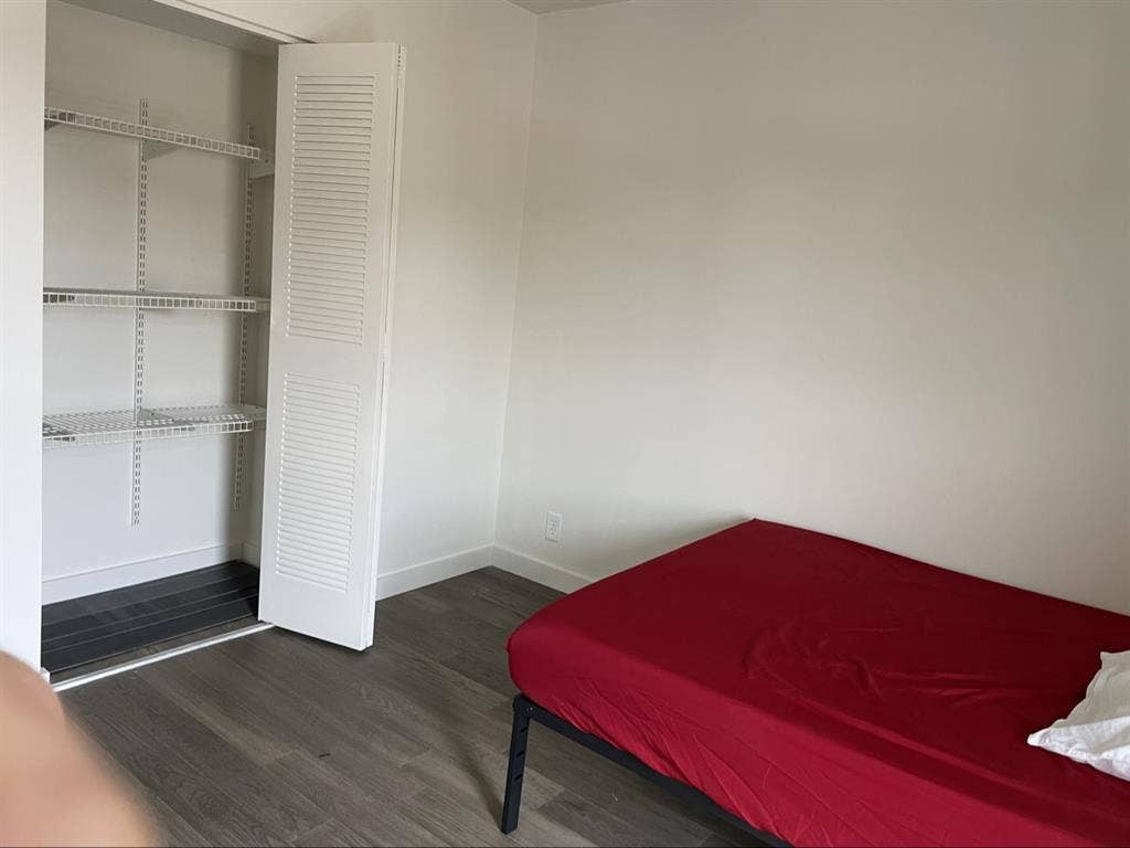 Room for rent ladies preferably