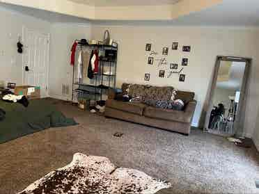 ROOM AVAILABLE ASAP