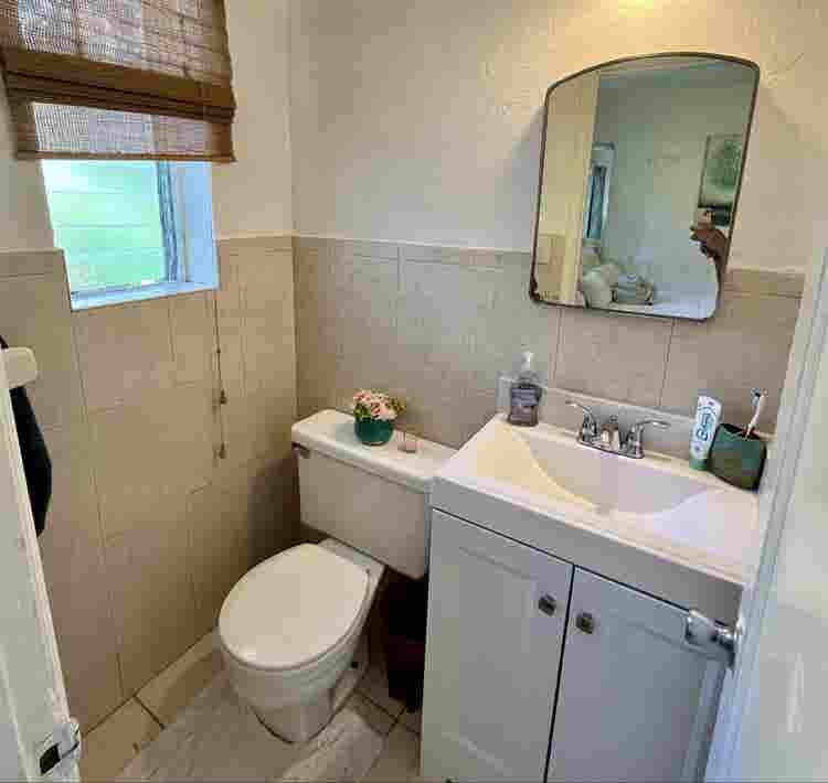 Room in South beach available now