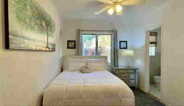 Room in South beach available now