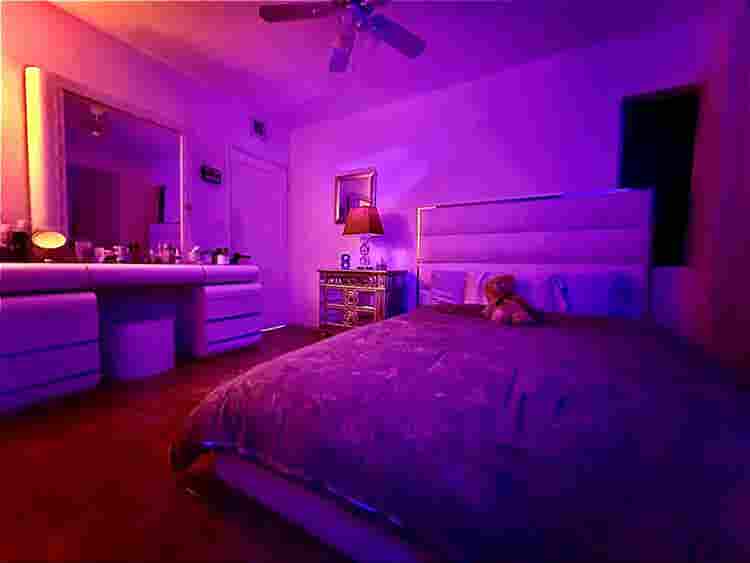 Room in South beach available now