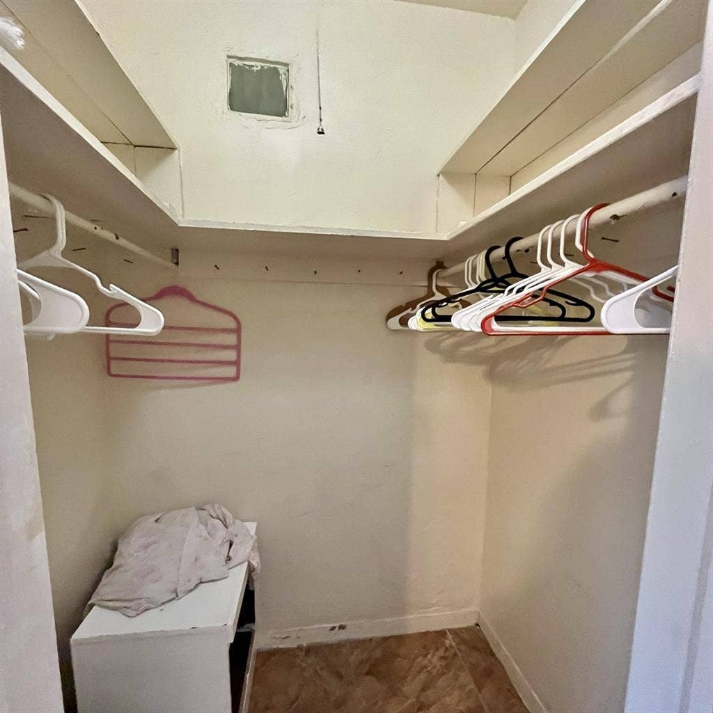 Room in South beach available now
