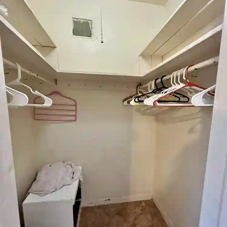 Room in South beach available now