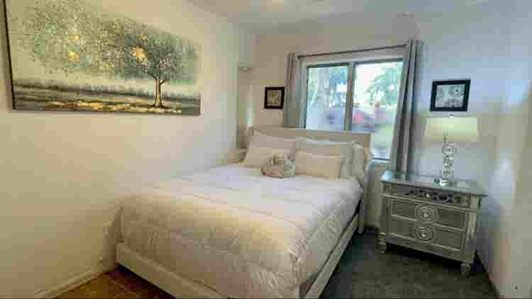 Room in South beach available now