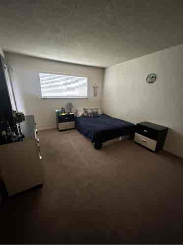 MASTER BEDROOM FOR RENT
