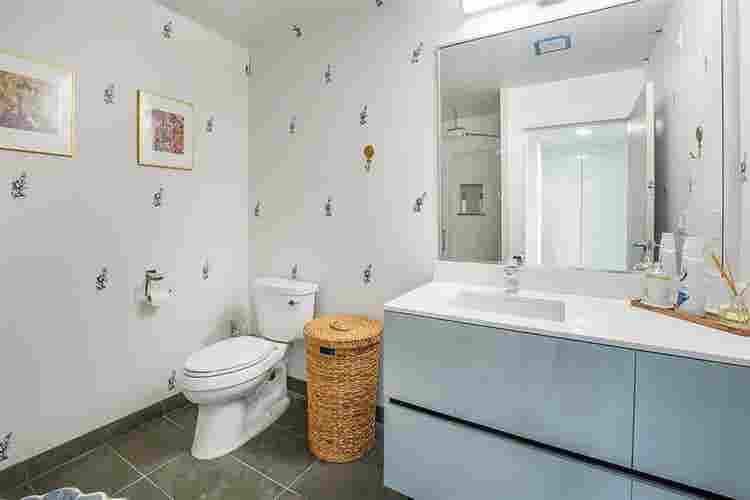 Offering private bed in 3BR condo