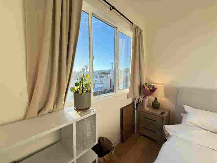 Private bed in 3BR/2BA condo