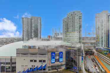 Nice Condo in Downtown Vancouver