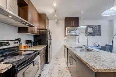 Nice Condo in Downtown Vancouver