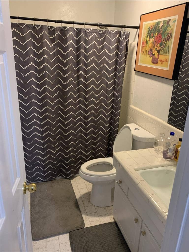 Private Room in shared Townhouse