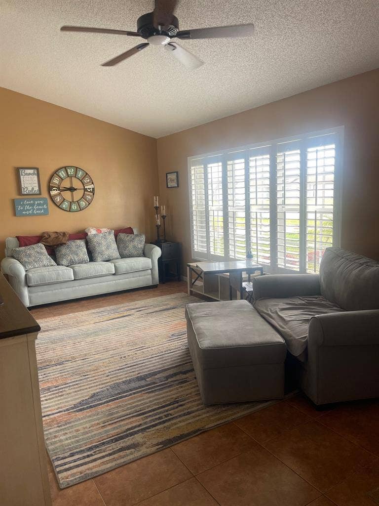 Deltona Pool House - Room Rental
