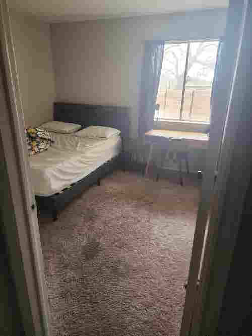 1bedroom in house available in RR