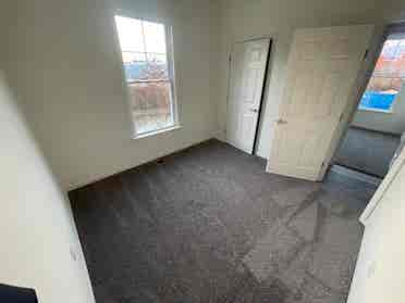 Private room(s) w/ shared bathroom