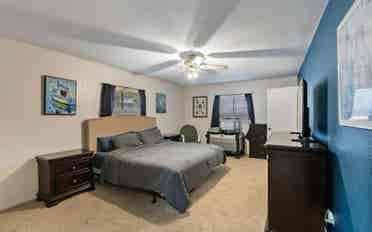 Available for rent +1