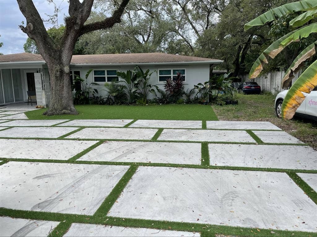 Looking for a roommate!