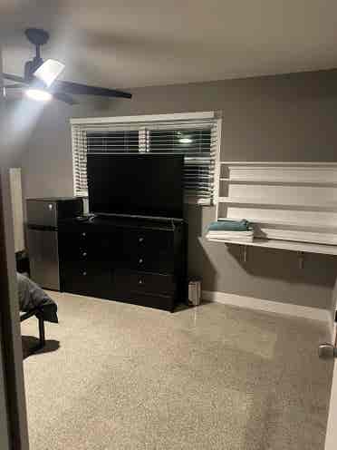 Looking for a roommate!