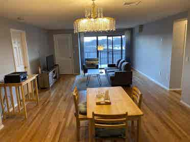 Room in br available now!