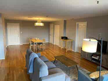 Room in br available now!