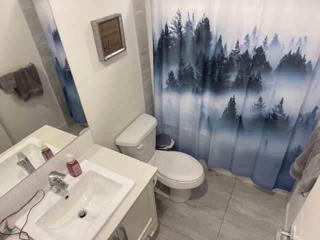 Furnished 1 bedroom townhouse!