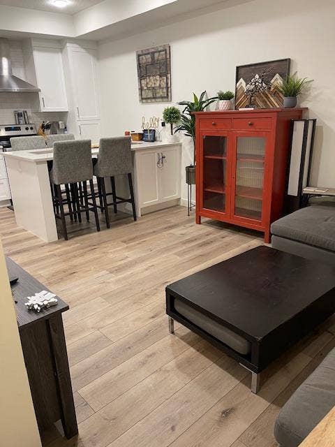 Furnished 2 bedroom townhouse!