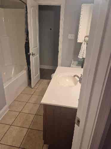 very clean and laid back.