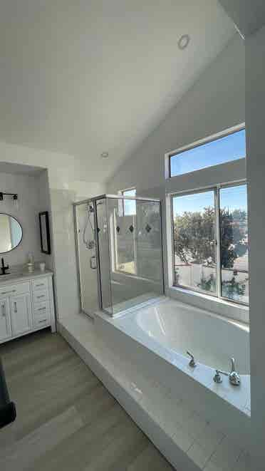 Rooms 4 Rent in Tustin Shared Home