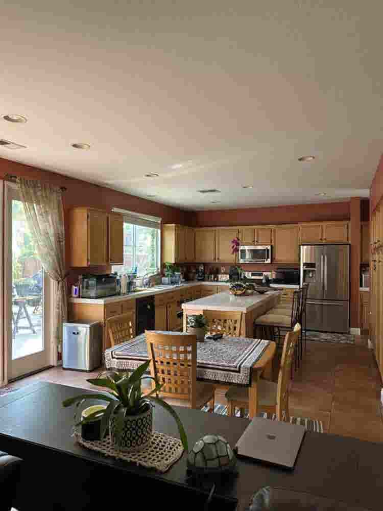 Large Private Room In Oceansidee