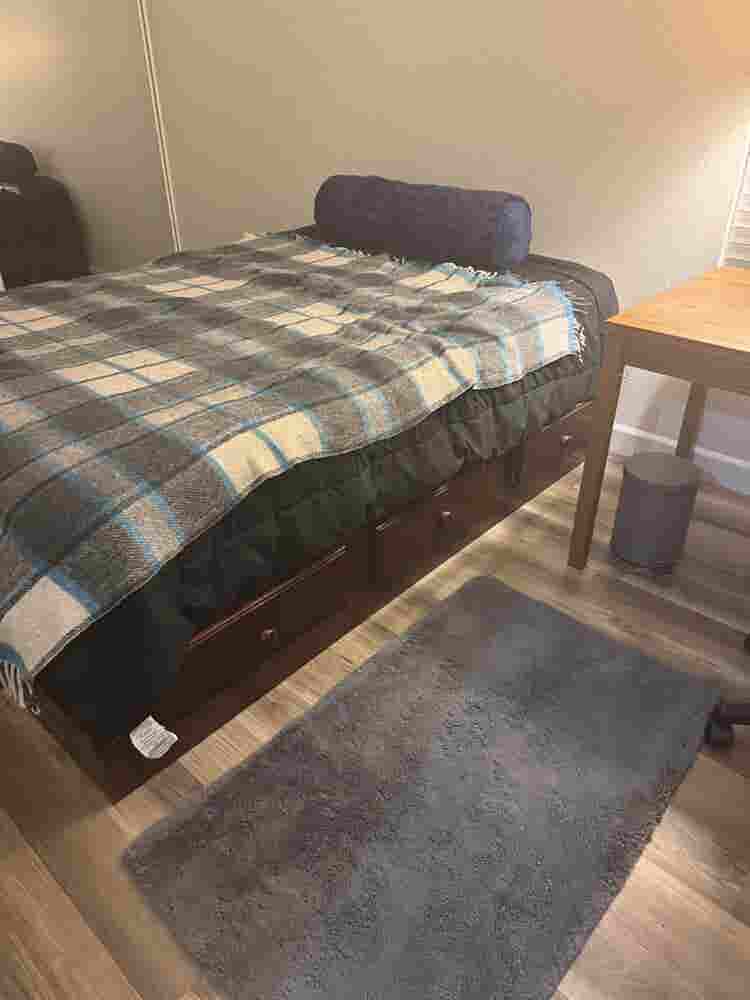 Beautiful furnished home for 1