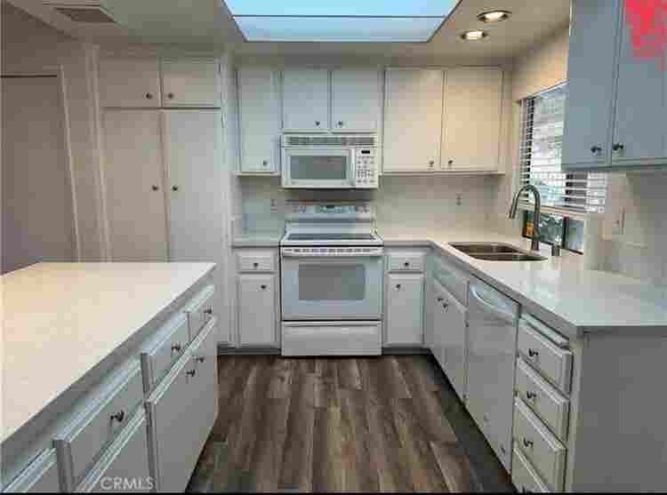 Beautiful furnished home for 1