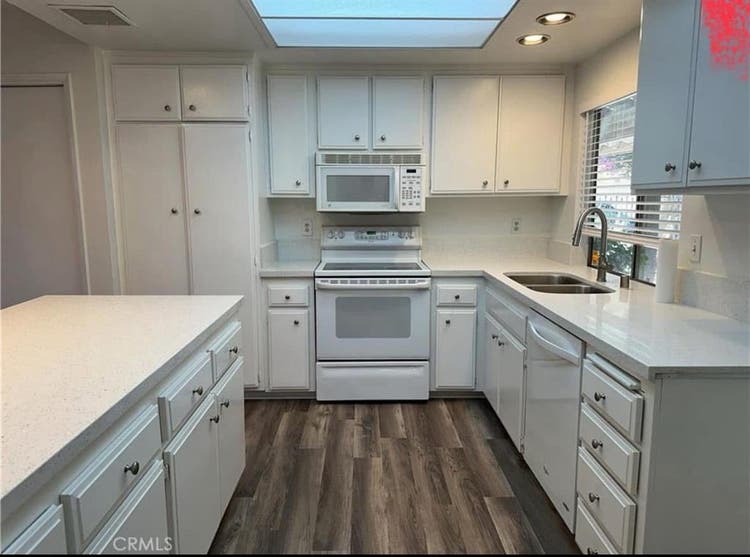 Beautiful furnished home for 1