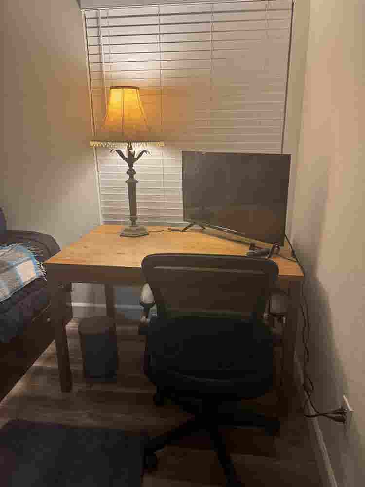 Beautiful furnished home for 1