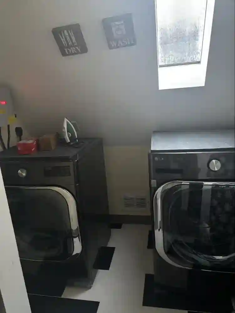 Cozy furnished room for rent