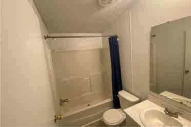 Room for rent ! Close to post !