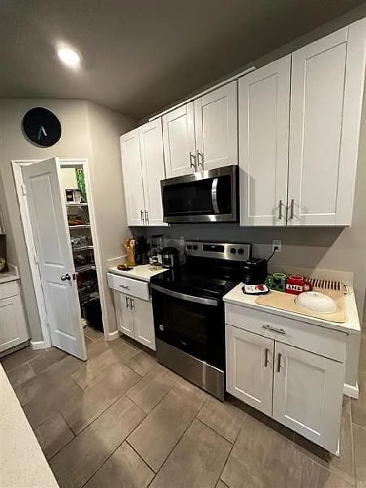 Looking for a Roommate