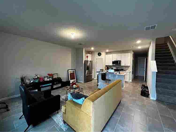 Looking for a Roommate