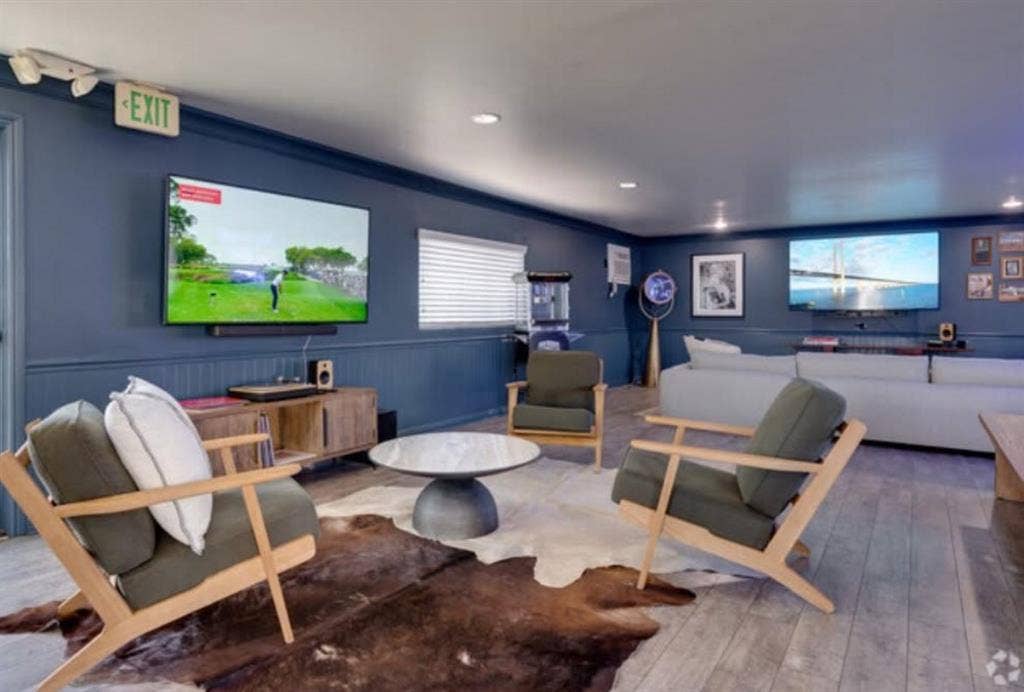 North Hollywood Room for Rent