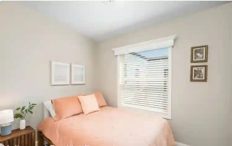 North Hollywood Room for Rent