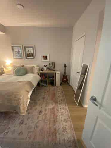 Room with Private Ensuite Bathroom