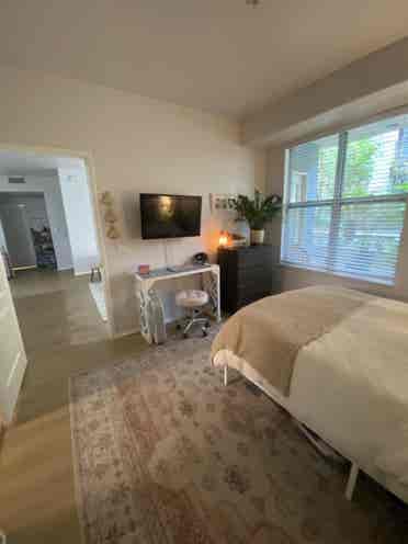 Room with Private Ensuite Bathroom