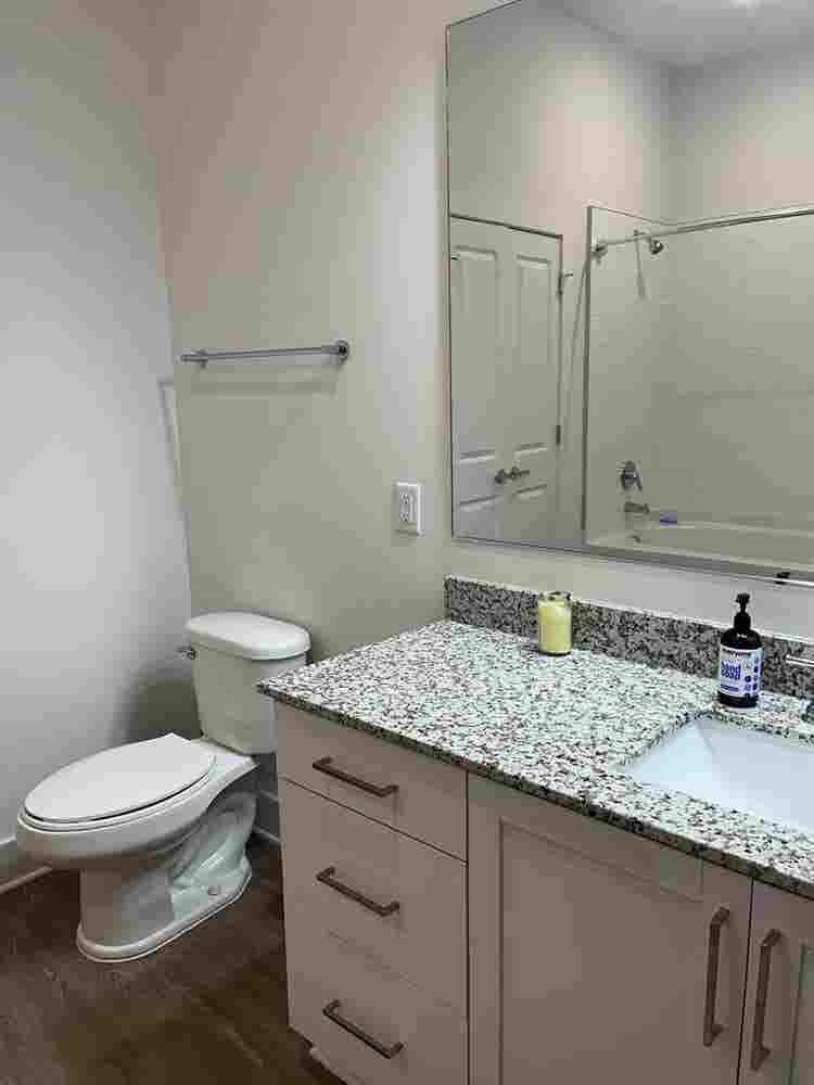 Room w/ private bathroom and closet